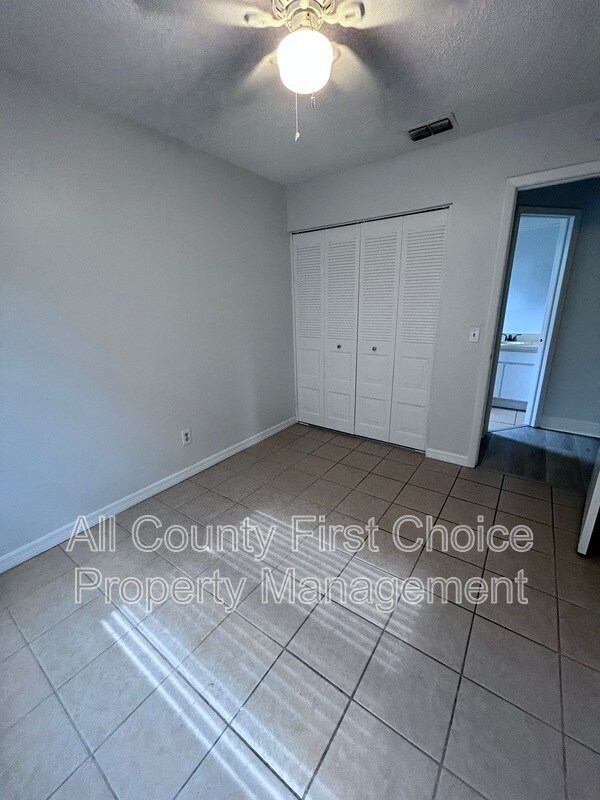 Building Photo - 12733 Gorda Cir E