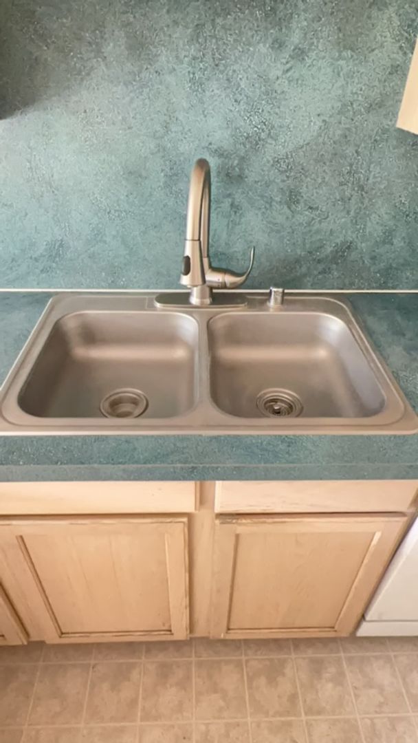 Building Photo - 15325-15327 Berry Valley Rd SE