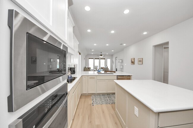 Building Photo - 2550 Forbidden Fig Row