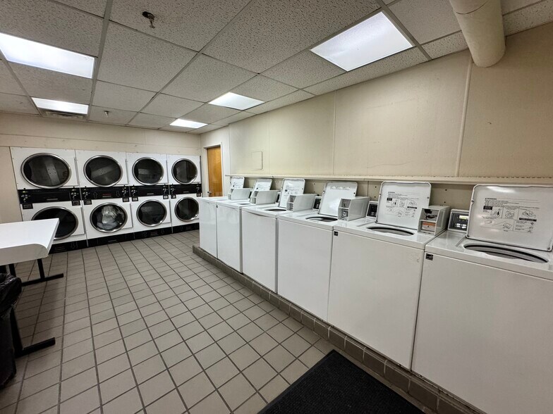 Building Photo - 1116 Commonwealth Ave