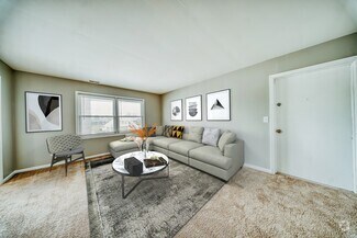 Building Photo - Roban