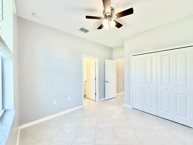 Building Photo - 16304 Quesa Dr