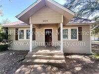 Building Photo - 10693 S Fm 148