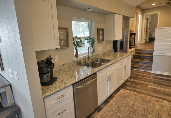 Building Photo - 1288 County Rd 297