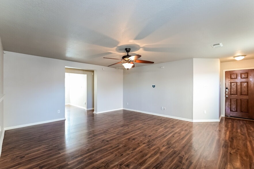 Building Photo - 20639 Tealbrook Dr