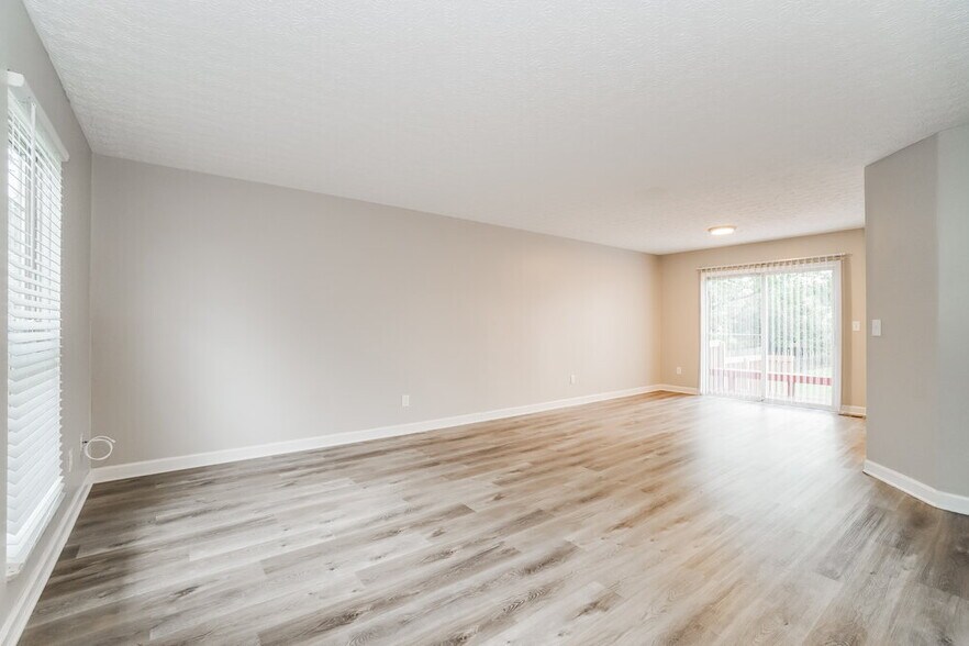 Building Photo - 810 Sumter St