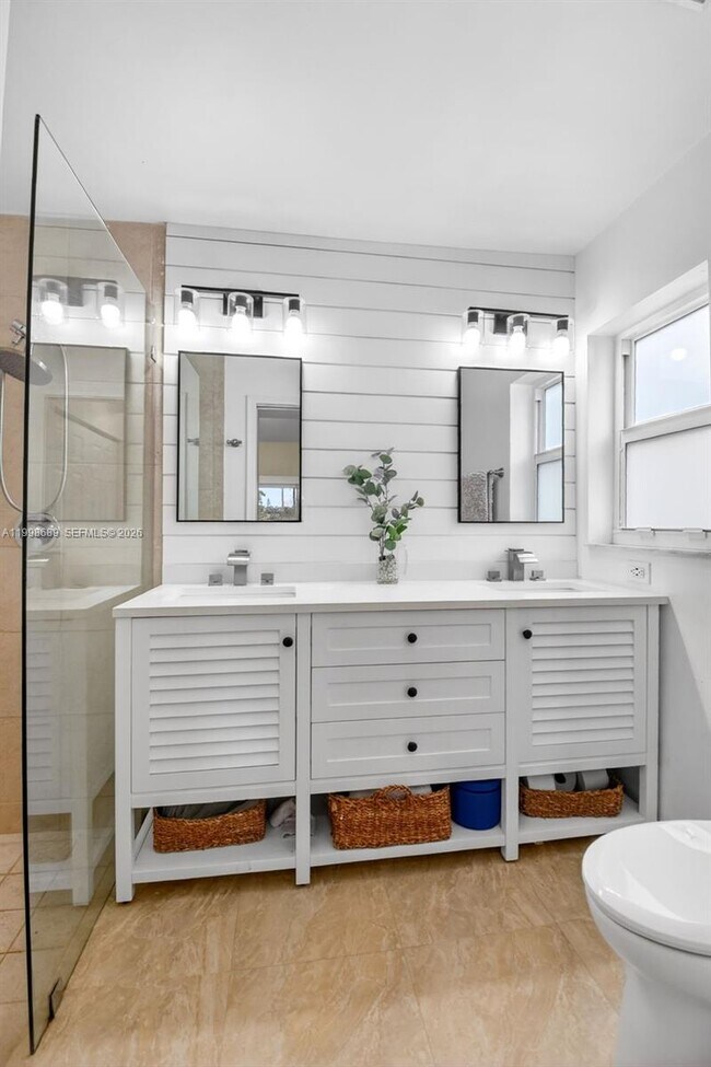 Building Photo - 9592 Majestic Way