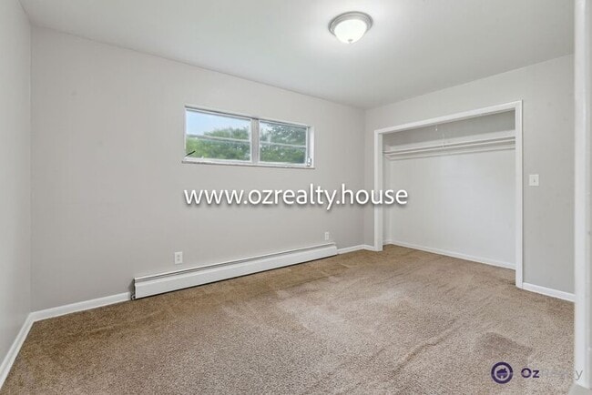 Building Photo - 185 Mettler St