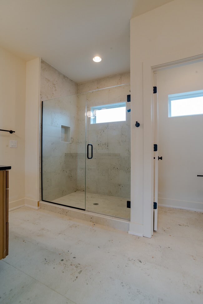 Building Photo - 979 Dozier Pl