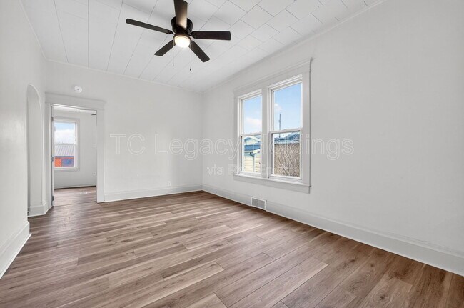 Building Photo - 1409 Hamill Ave