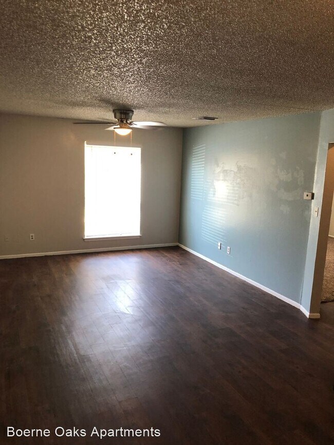 Building Photo - 2 br, 1 bath Apartment - 400 Rosewood Ave.