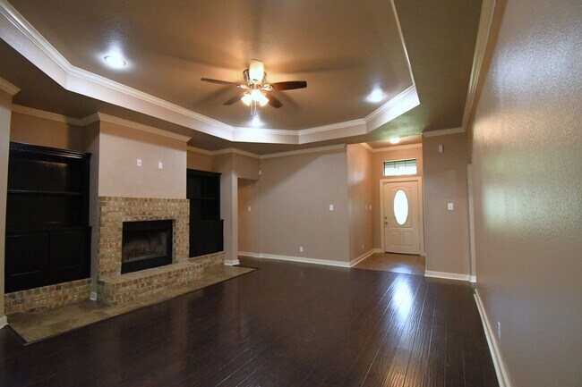 Building Photo - Lovely 4 Bedroom 2 Bath in Flint!