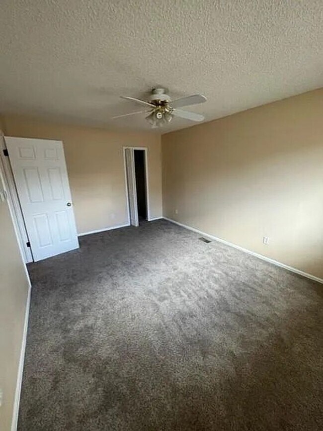 Building Photo - 2 Bedroom South Boulder Condo Available fo...
