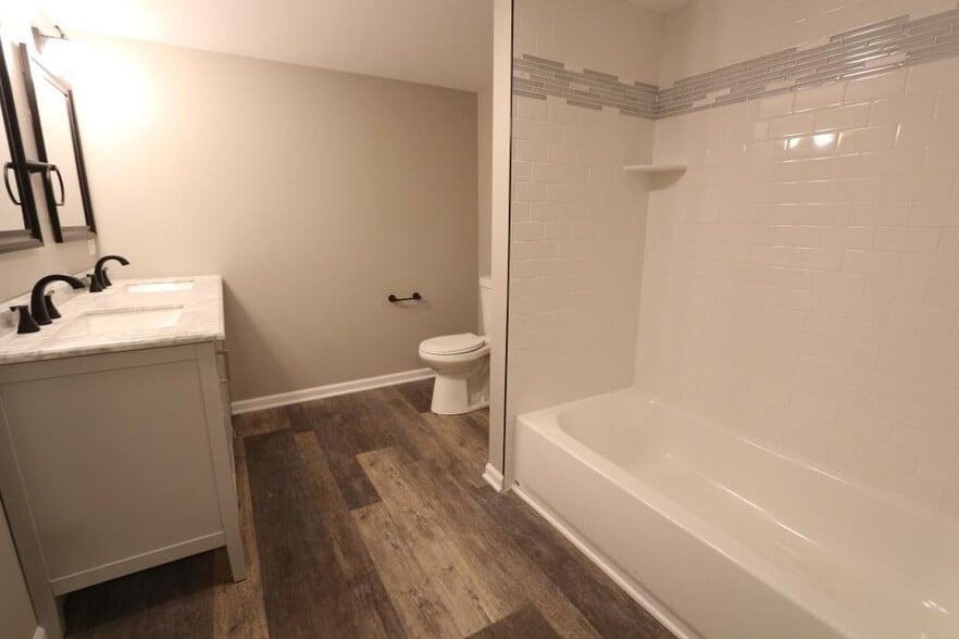 Building Photo - 3511 43rd Pl