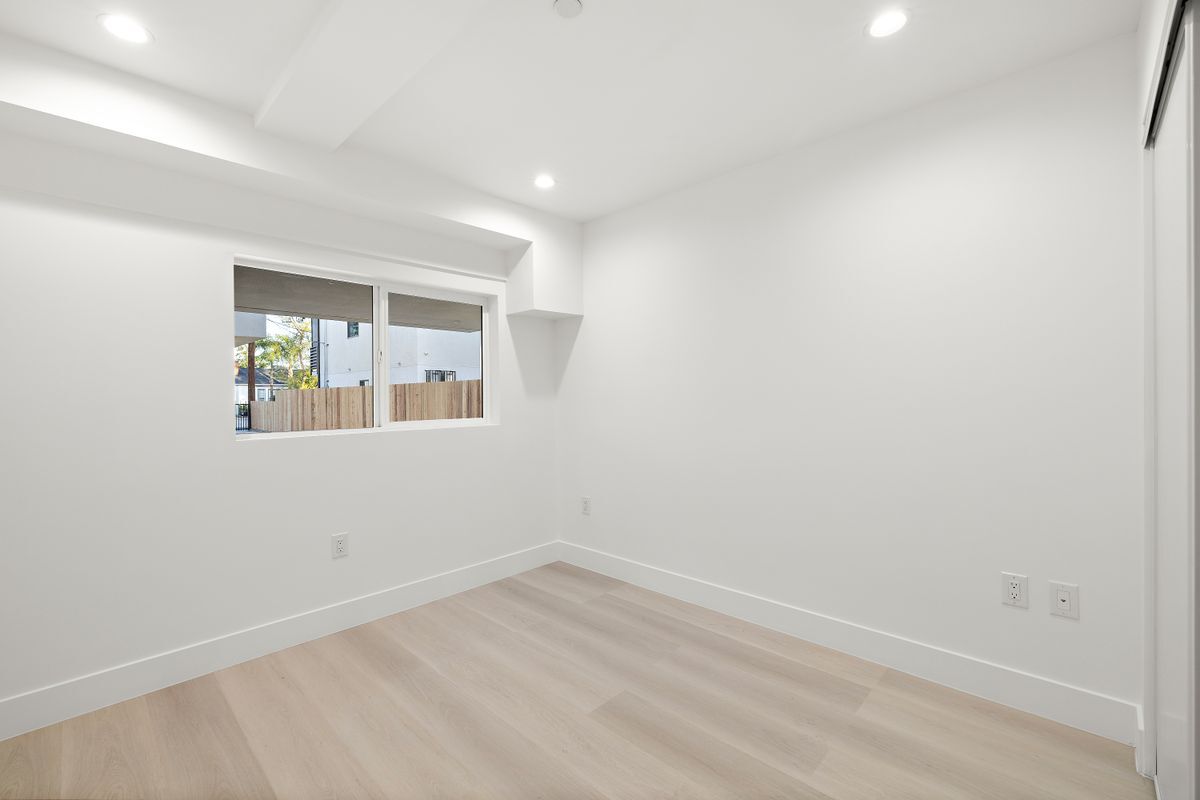 Building Photo - 5649 Case Ave