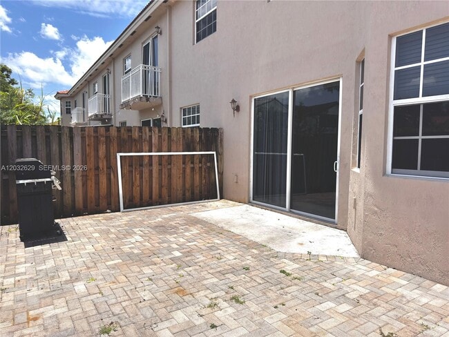 Building Photo - 7905 SW 120th Ave