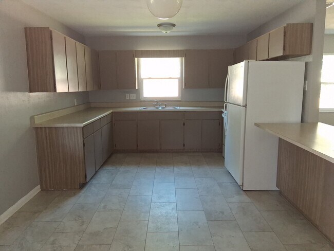 Building Photo - 4827 Edmund Ct