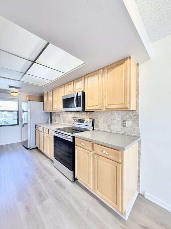 Building Photo - 2131 Ridge Rd