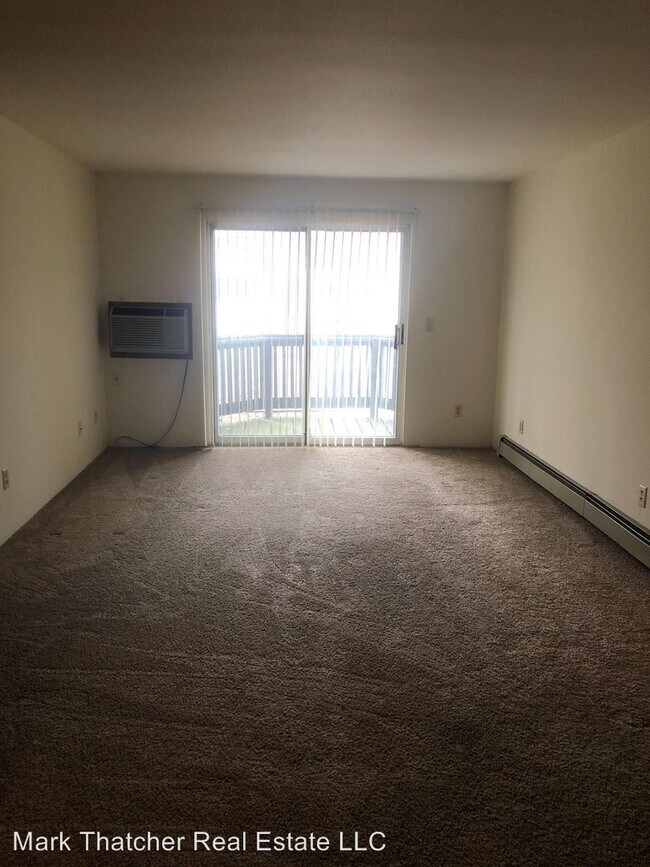 Building Photo - 261-271 Oakwood Ave