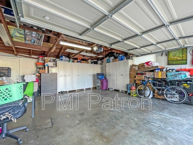 Building Photo - 6724 Sequoia Dr