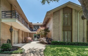 Building Photo - 6314 Bandera Ave