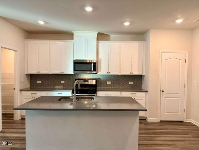 Building Photo - 1152 Chestnut Bluff Run