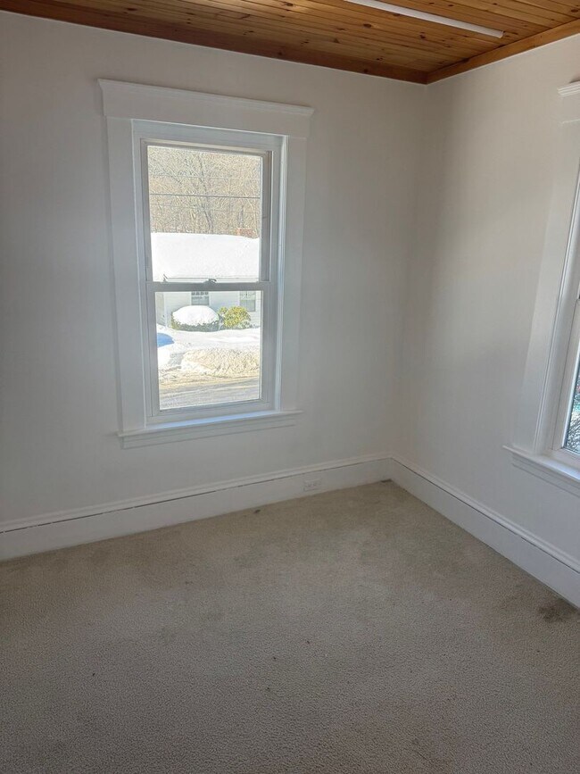 Building Photo - 2-4 Harding St