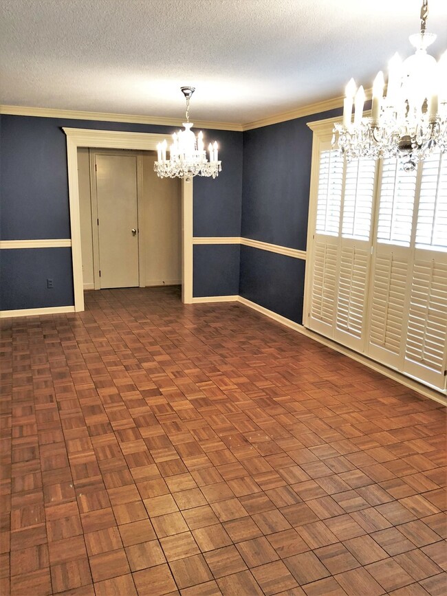 Building Photo - 706 Gentilly Rd
