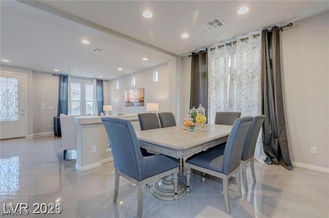 Building Photo - 751 Lieber Wy