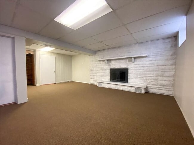 Building Photo - 151 Thorne Rd