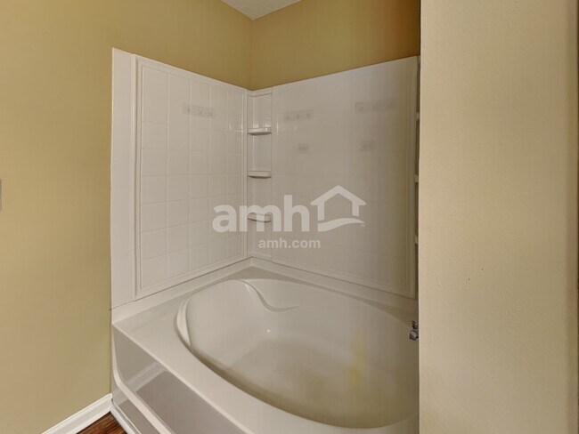 Building Photo - 5710 Waterpoint Dr