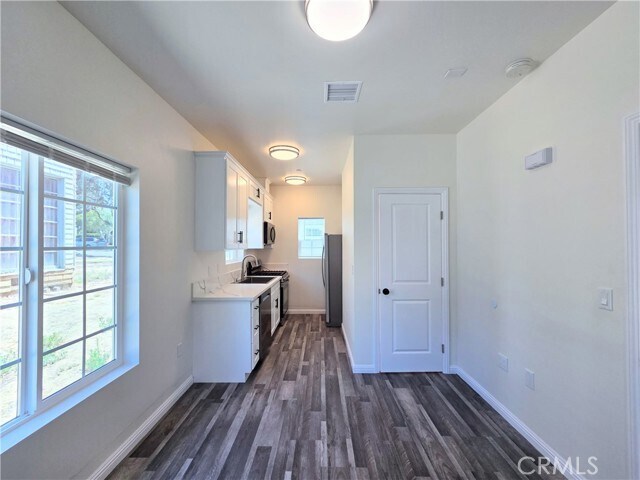 Building Photo - 4169 Country Club Dr