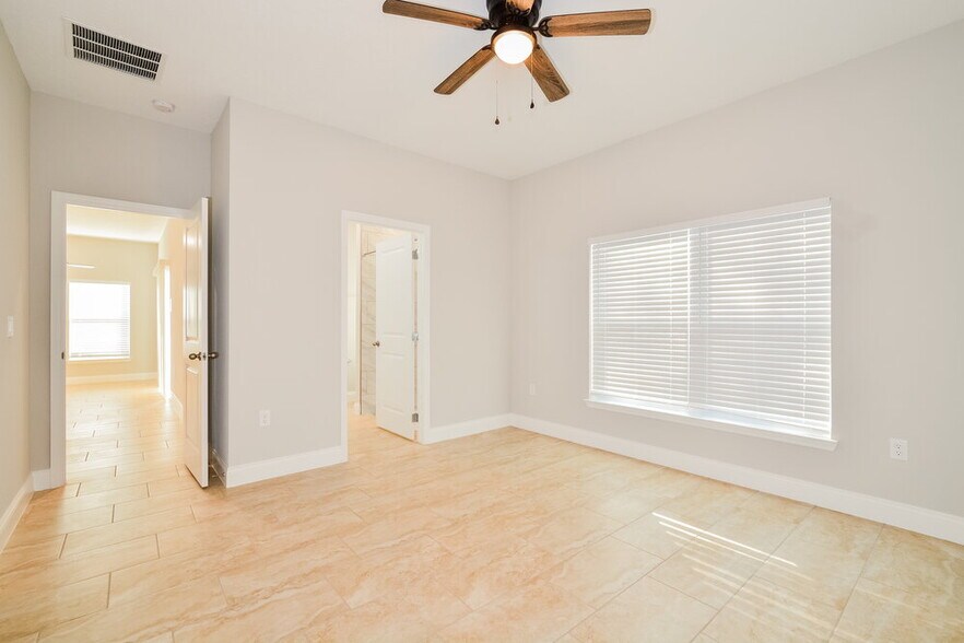 Building Photo - 355 Clermont Dr