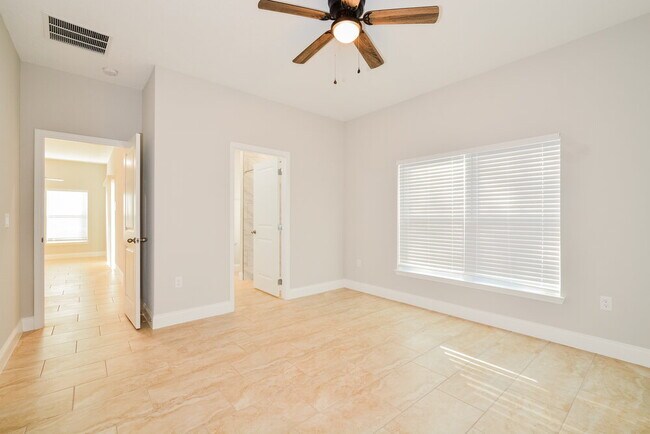 Building Photo - 355 Clermont Dr