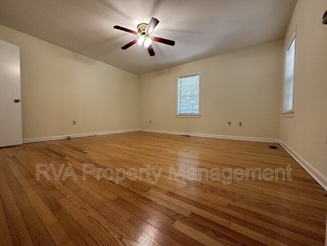 Building Photo - 12070 Karen Dr