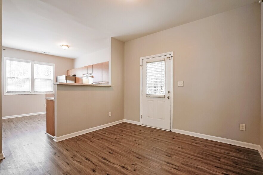 Building Photo - 3879 Pin Oak Rd