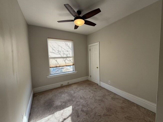 Building Photo - Garden District Gem Just Steps from It All