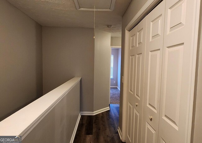 Building Photo - 4128 Flat Trail