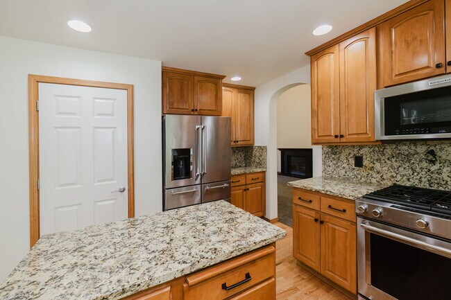 Building Photo - 6492 Wexford Ave SW