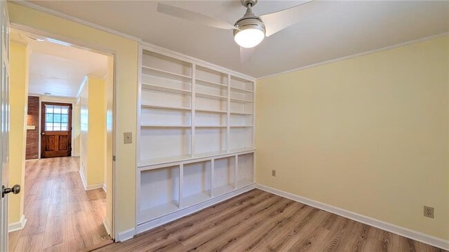 Building Photo - 3446 Monroe Cir