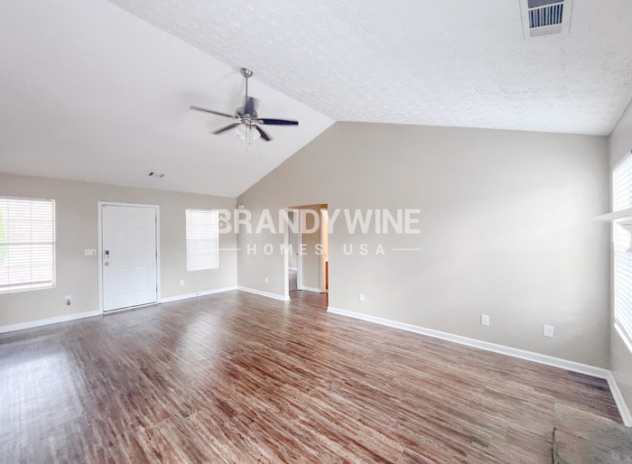 Building Photo - 371 Walker Dr