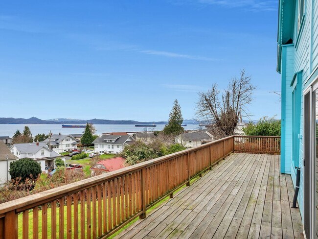 Building Photo - 3088 Harrison Ave