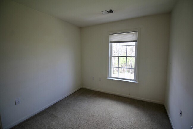 Building Photo - 103 Mabel Ln