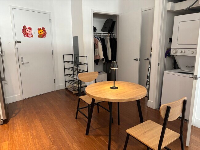 Building Photo - 217 Newark Ave