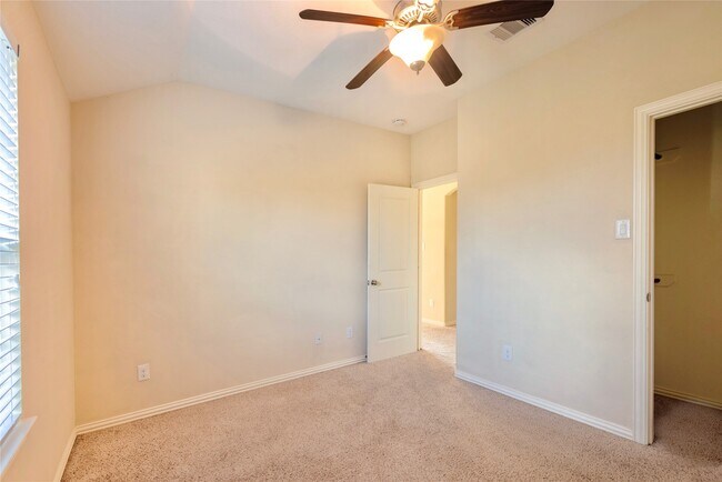 Building Photo - 14607 North Carolina Green Dr