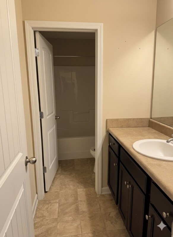 Building Photo - 1154 Paramount Dr