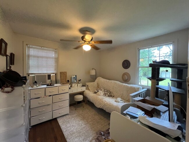 Building Photo - SOUTH DOWNS COTTAGE