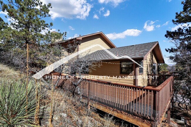 Building Photo - 5 bedroom, 3.5 bath home in North West Colorado Springs