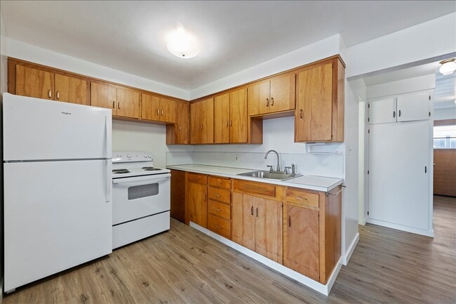 Building Photo - 1407 Ellis Ave