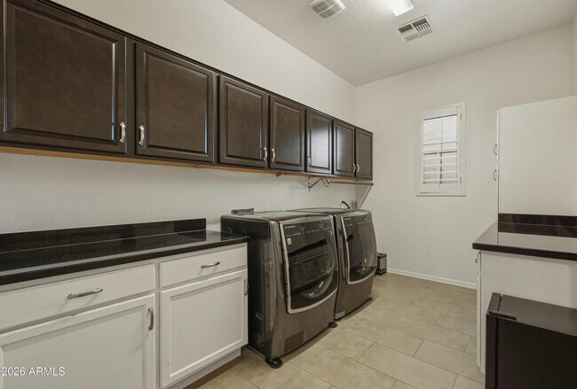 Building Photo - 21080 N 76th Ave